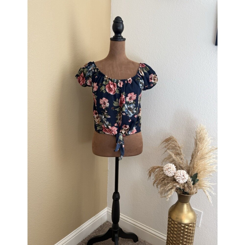 Teenbell Women Floral Off The Shoulder Crop Top Medium Navy Blue Tie Front Short